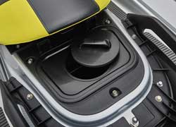 シート下 防水物入 VO FXシリーズ 2020